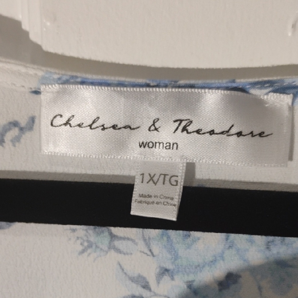 Chelsea & Theodore White and Blue Floral Blouse - Picture 2 of 9